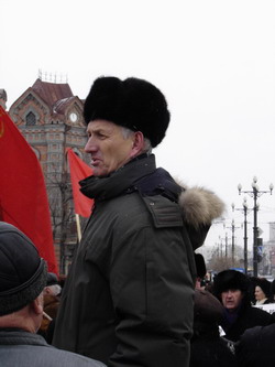 Громов - "долгожитель", второй и последний теперь депутат от КПРФ в краевой думе (первый - Дронченко, 1-й секретарь крайкома КПРФ)