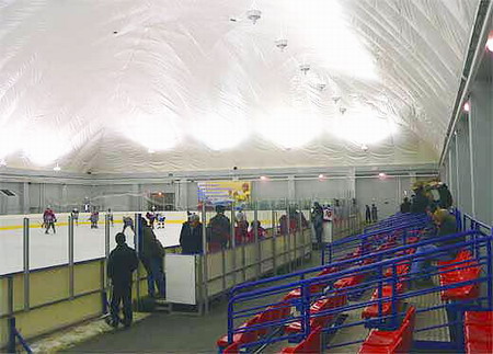 Арена и надувная крыша ледового дворца