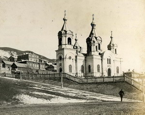 Успенский кафедральный собор Владивостока. Здесь Элеонора Прей восхищалась мелодичностью и красотой молитвы. Нажмите, чтобы УВЕЛИЧИТЬ (нажмите, чтобы увеличить)