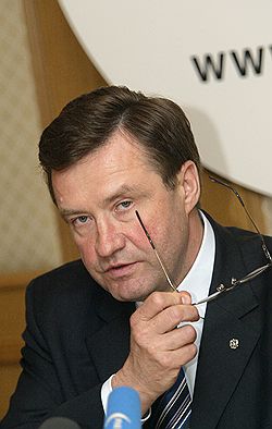 Аудитор Счетной палаты Сергей Рябухин изучил даже те транзакции краевого бюджета, документы по которым уже уничтожены| Фото: Павел Смертин/Коммерсантъ