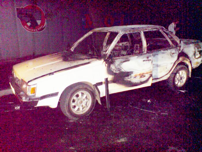 Субара-Леоне 85-86 гг белого цвета, гос. номер м542ох, на ней якобы похители внучку Неклюдова