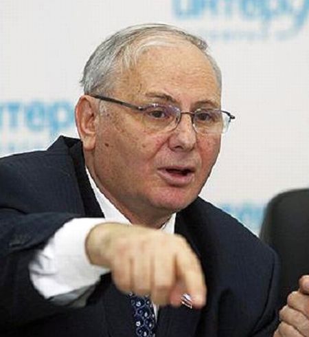 Б. Резник/ Фото: Евгений Переверзев. Коммерсантъ