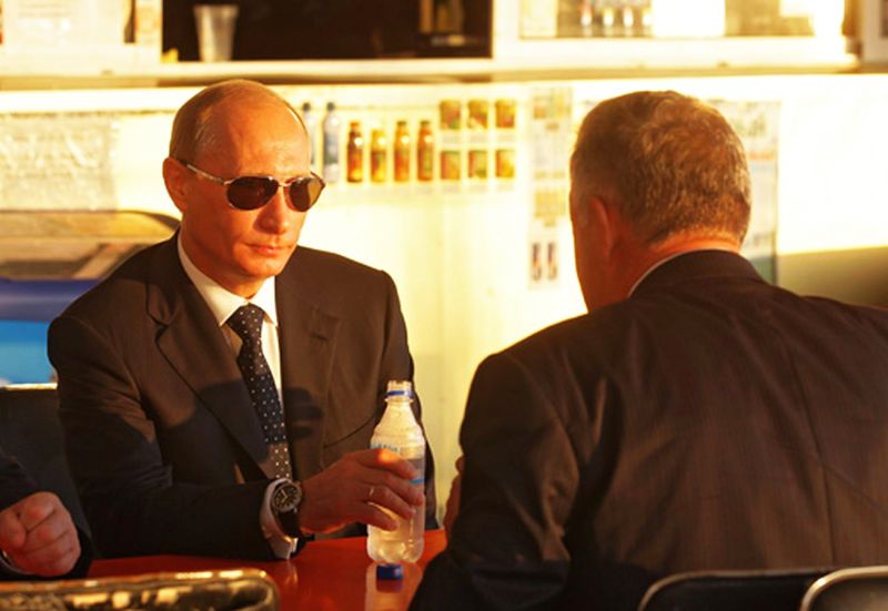 В. Путин и В. Ишаев (Исаев?)