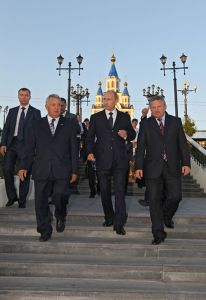 В.В.Путин совершил прогулку по набережной Хабаровска. фото УВЕЛИЧИВАЕТСЯ (нажмите, чтобы увеличить)