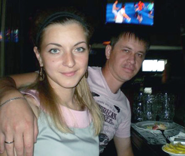 Моторист курсант Сергей Богомолов (справа)