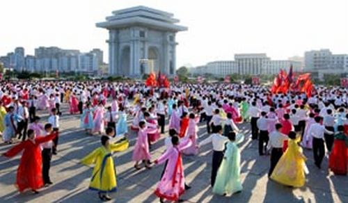 Ким Чен Ир переизбран генеральным секретарем правящей Трудовой партии КНДР. В Пхеньяне праздник. фото ЦТАК No.2010092815334