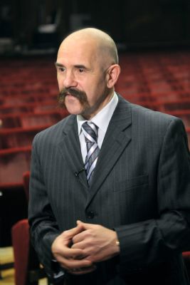 Настоящий директор Государственного академического Кубанского казачьего хора А. Арефьев