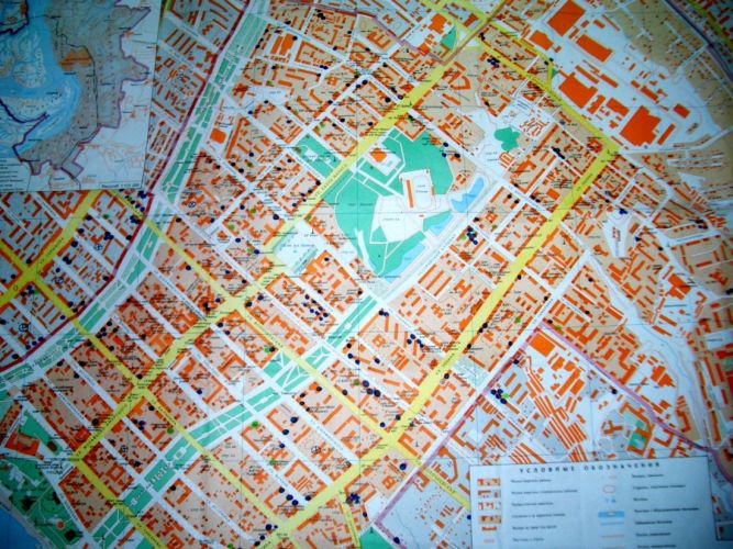 Часть карты радононосности и радоноопасности масштаба 1:50000 г. Хабаровска. Опасная зона – синии кружки (200-400 Бк/м3). Нажмите, чтобы УВЕЛИЧИТЬ (нажмите, чтобы увеличить)