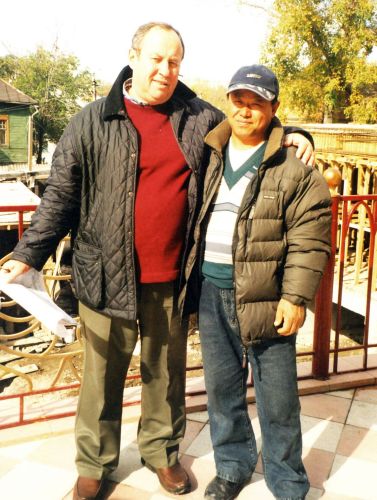 И. Неклюдов (слева)