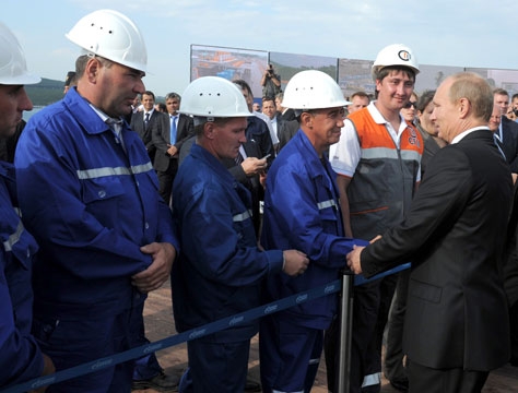 Председатель Правительства Российской Федерации В.В.Путин принял участие в церемонии запуска в эксплуатацию первой очереди магистрального газопровода Сахалин–Хабаровск–Владивосток на острове Русский