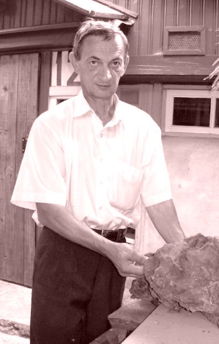 В. Двужильный