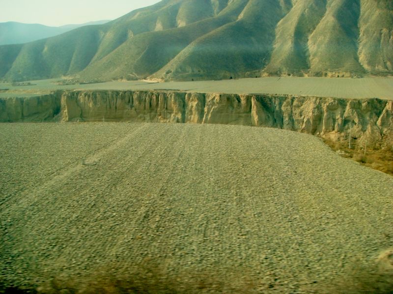 Я, наверное, правильно полагаю, что галька нужна для быстрого прогрева почвы