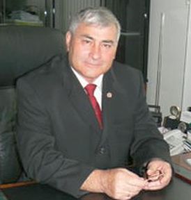 У бывшего краевого министра с/х Н. Кологорова коровы тоже дохли. Чиновник «уволен по собственному желанию в связи с выходом на пенсию» в 2010 г.