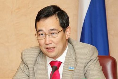 Айсен Николаев