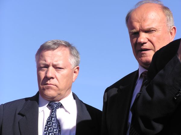 1-й секретарь Хабаровского крайкома КПРФ А. Дронченко и лидер КПРФ Г. Зюганов в Хабаровске