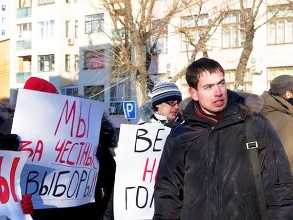 Лидер группы социальной сети «Вконтакте.ру» Алексей Ворсин заметил, что бесплатный и быстрый путь распространения информации - Интернет