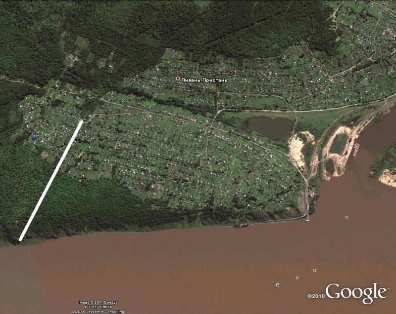 Вид со спутника.   Белая линия –  тоннель. Над ним – садоводство. Посмотрите, сколько  незаселенной и не застроенной территории   вокруг  него.  Между  окончанием белой линии  и дорогой – зеленый массивчик. Это и есть выемка тоннеля, где находились подъездные пути к нему. Теперь эта выемка почти полностью завалена бытовым мусором.   Снег сойдет, мы  поместим фотографию свалки  в Интернете