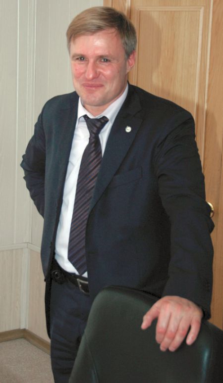 Комментарий, со ссылкой на Определение Верховного суда, направлен в Законодательную думу Хабаровского края и лично Сергею Леонидовичу Луговскому. Что же на это депутаты ответят избирателям?