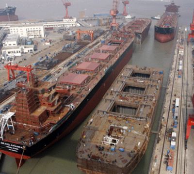 На китайских верфях работа кипит. Пока