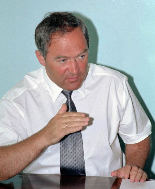 Е. Наздратенко