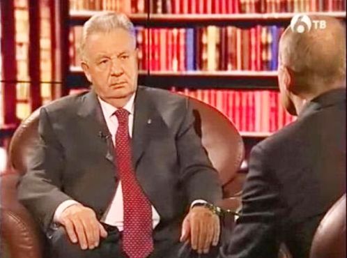 Виктор Ишаев отвечает на вопросы в программе «От первого лица»