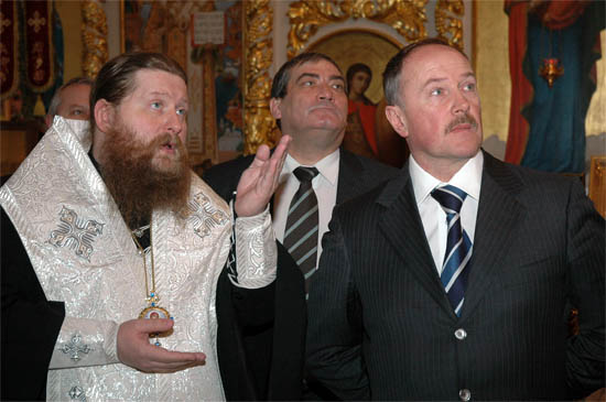 Крайний справа полпред О. Сафонов