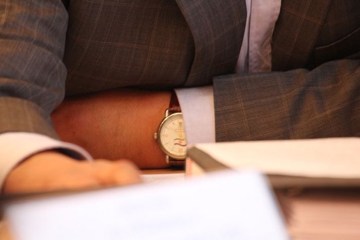 Средняя стоимость подобной сувенирной продукции 1 200 руб.